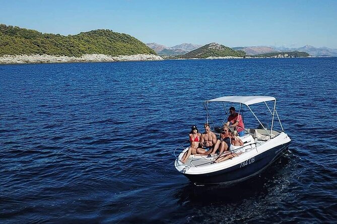 4-hour Private Boat Tour From Dubrovnik with Drinks - Meeting the boat at Dubrovnik’s harbor