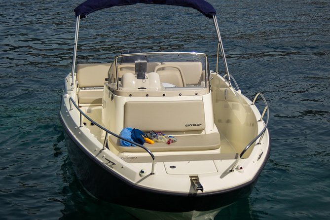 4h trip from Dubrovnik to the Elafiti islands with Quicksilver 675 boat - Drinks, towels, and snorkeling gear