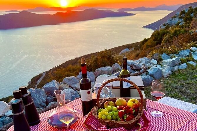 Authentic private viewpoint wine&dine tour - The private viewpoint in Brsečine
