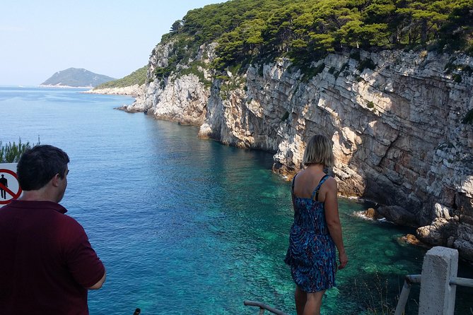 BLUE CAVE&GREEN CAVES /ŠUNJ beach Speedboat tour- WITH DRINKS - Drinks, equipment, and what the price covers