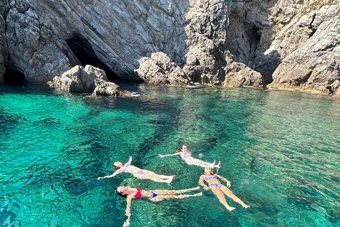 BLUE CAVE&GREEN CAVES /ŠUNJ beach Speedboat tour- WITH DRINKS - Kolocep’s Blue Cave: a short stop with a strong payoff