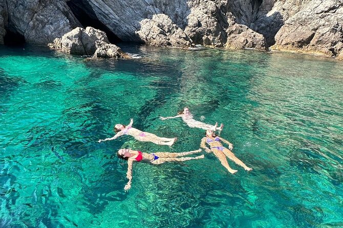 Blue & Green cave,Šunj beach - with drinks small group speedboat - Šunj Beach gives the tour its easygoing finish