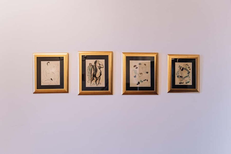 Cavtat: Banac Gallery Entrance & Sparkling Wine - Practical value at $18 per person