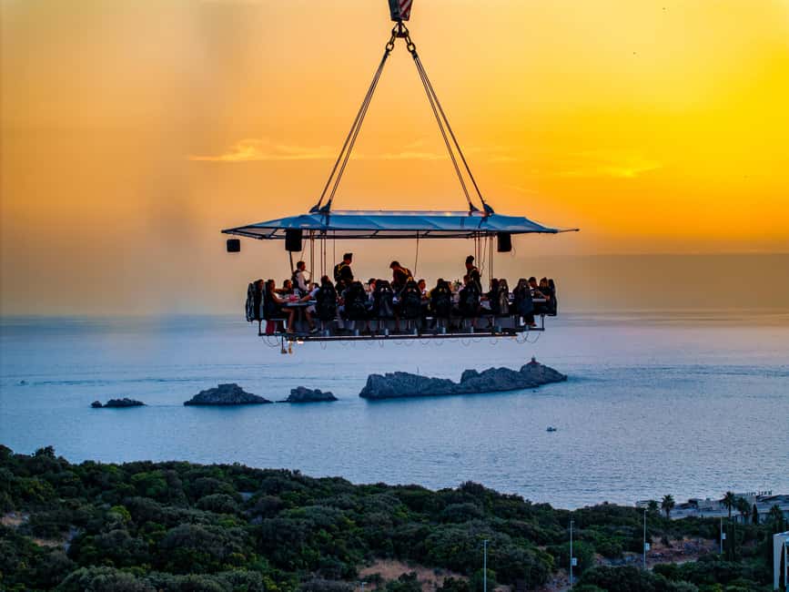 Dinner in the Sky Dubrovnik - What happens during the 90-minute flight