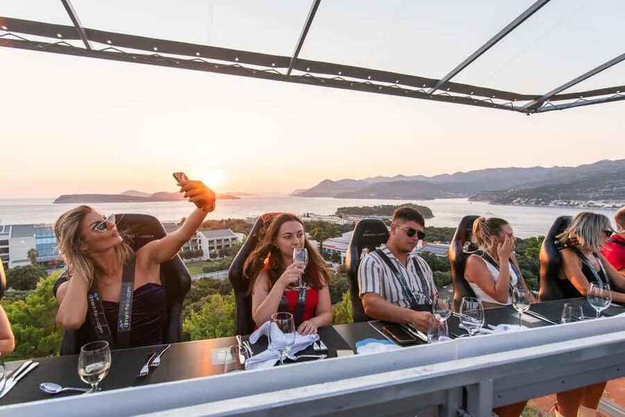 Dinner in the Sky Dubrovnik - Choosing the right menu for your appetite