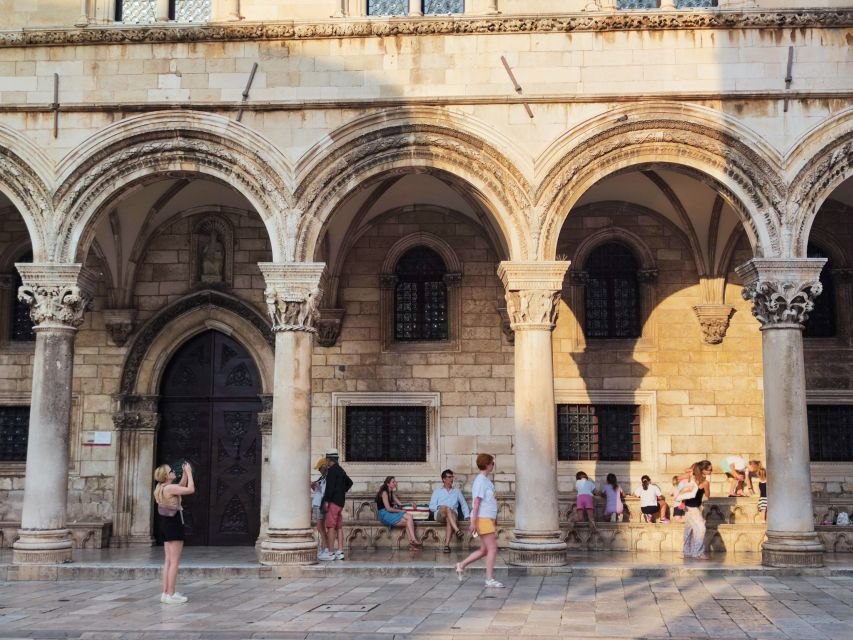 Dubrovnik: 2h Old Town Private Guided Tour - Food, wine, and local suggestions
