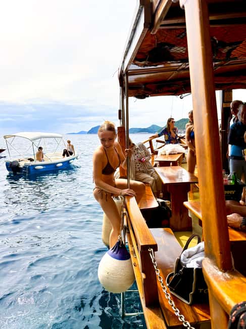 Dubrovnik: 6 hours Blue cave & Elaphiti with optional lunch - Kolocep gives you a quiet first stop