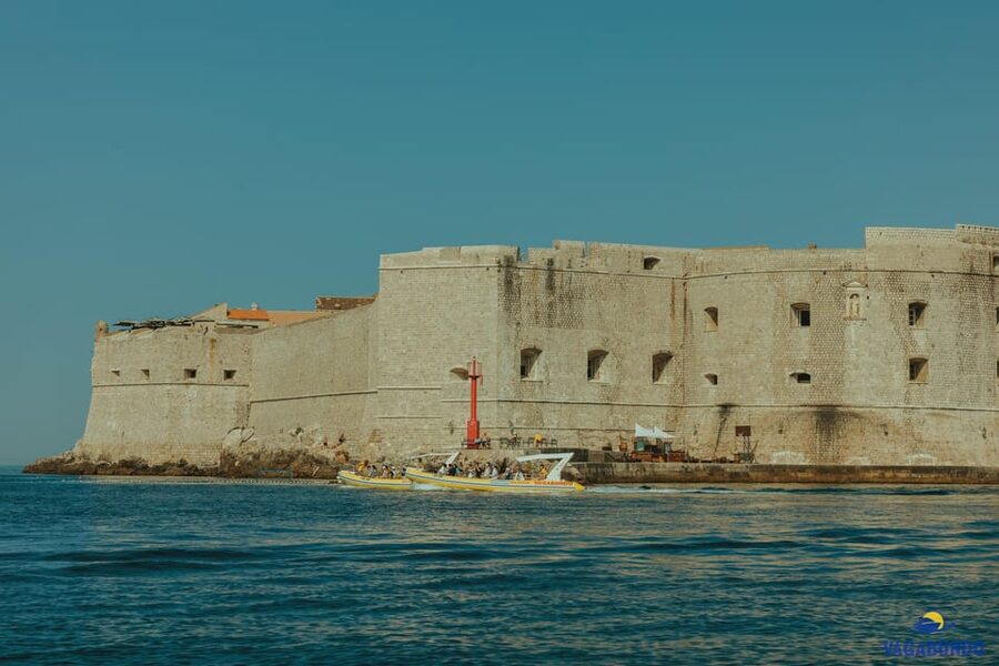 Dubrovnik: Blue Cave Afternoon Speedboat Tour with Drinks - One hour among the Three Green Caves