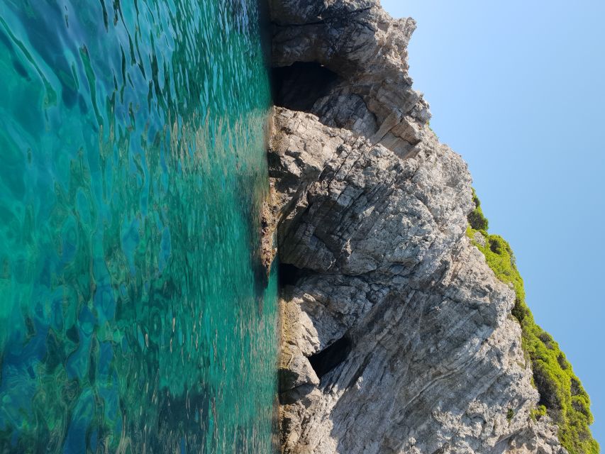 Dubrovnik: Blue Cave Tour by Speedboat - Meeting at the library near Dubrovnik’s tour boats