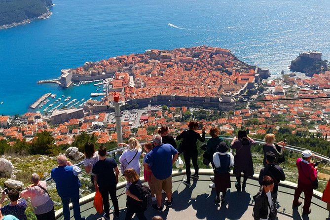 Dubrovnik City Tour: Panorama Drive & Sightseeing Walk - Why the van-and-walk format works in Dubrovnik