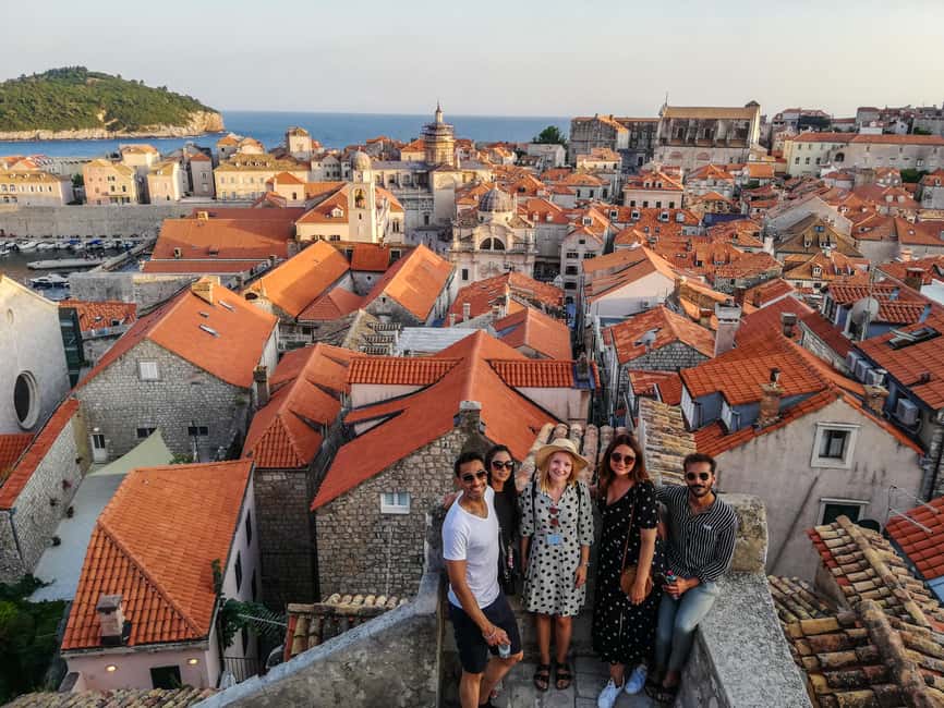 Dubrovnik:City Walls & Old Town 2 in 1 Walking Tour - Franciscan Monastery and Onofrio’s Fountain