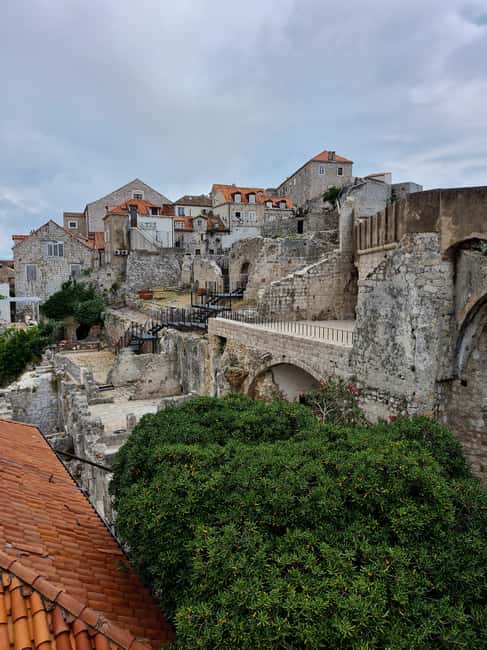 Dubrovnik:City Walls & Old Town 2 in 1 Walking Tour - Cathedral and Old Port