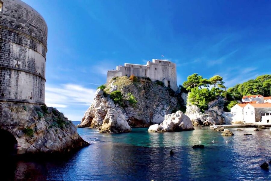 Dubrovnik: City Walls Tour for Early Birds & Sunset Chaser - What to bring for the two-hour walk