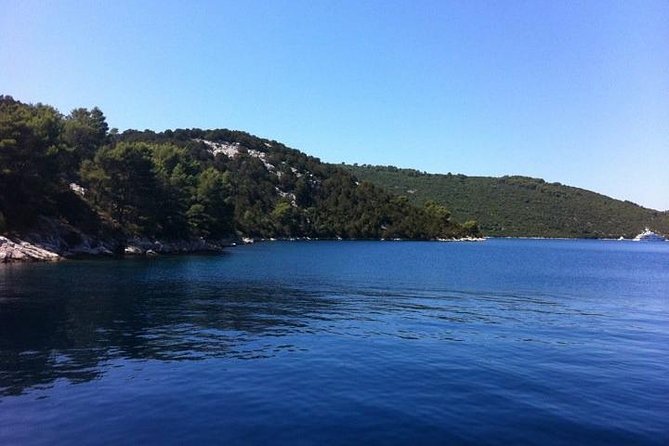 Dubrovnik Elafiti Islands Cruise with Lunch, Drinks and Pickup - What the boat and crew add to the day
