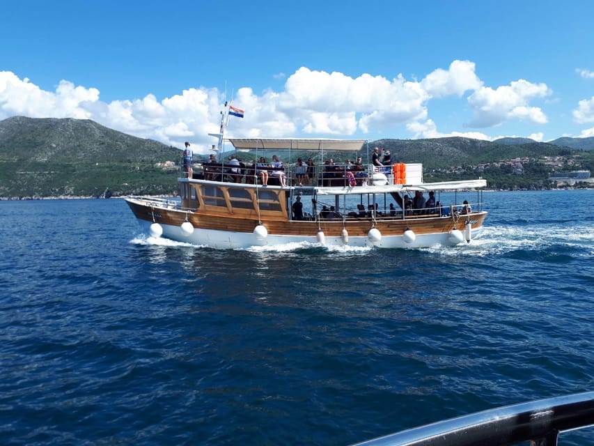Dubrovnik: Elaphiti Islands Boat Cruise with Lunch & Drinks - Sipan: lunch, a little wandering, and a slower pace