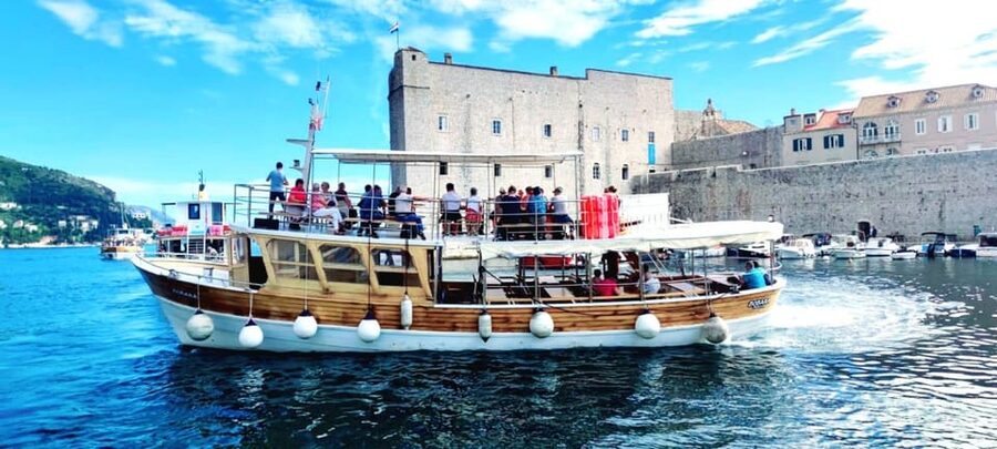 Dubrovnik: Elaphiti Islands Boat Cruise with Lunch & Drinks - Timing and group size matter