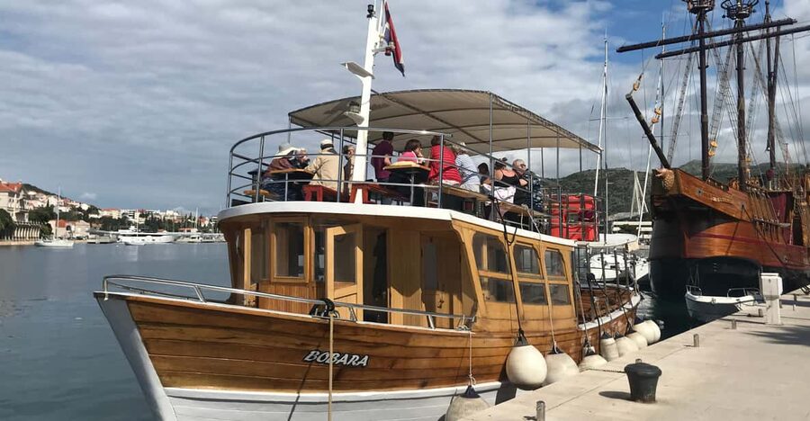 Dubrovnik: Elaphiti Islands Boat Cruise with Lunch & Drinks - Kolocep: a short first taste of island life