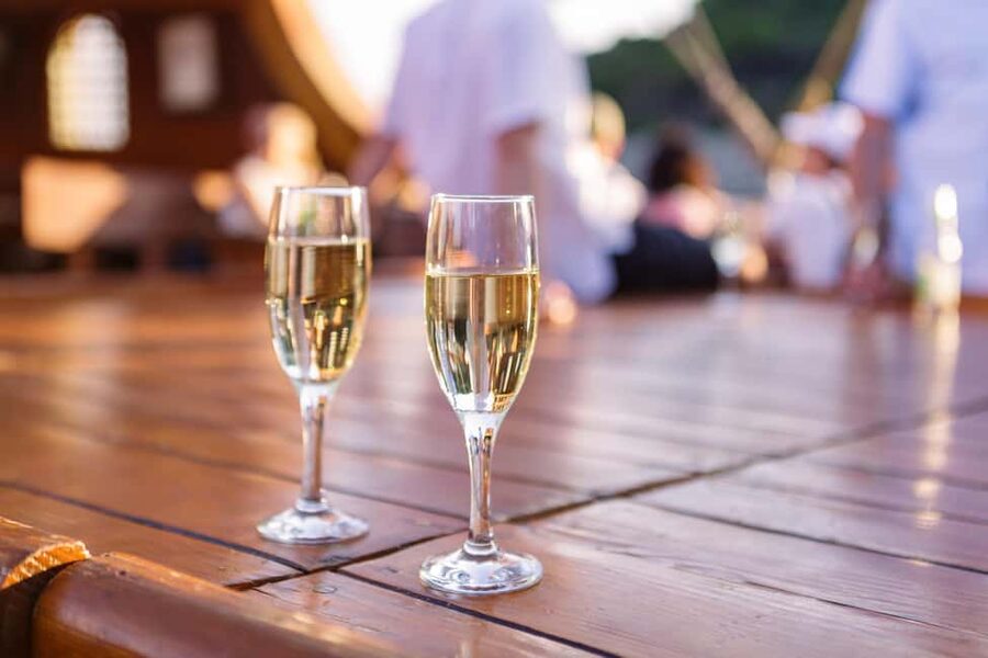 Dubrovnik: Galleon Sunset Cruise with a Live Guide & Drink - Food, drinks, and what the price covers