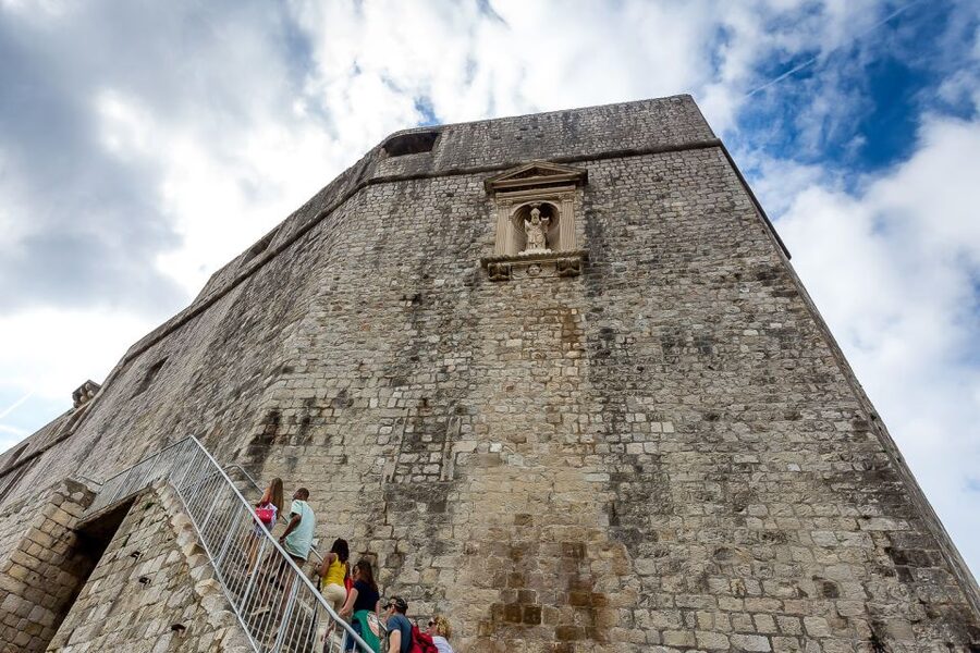 Dubrovnik: Game of Thrones&Lokrum Island Walking Tour - The ferry to Lokrum Island