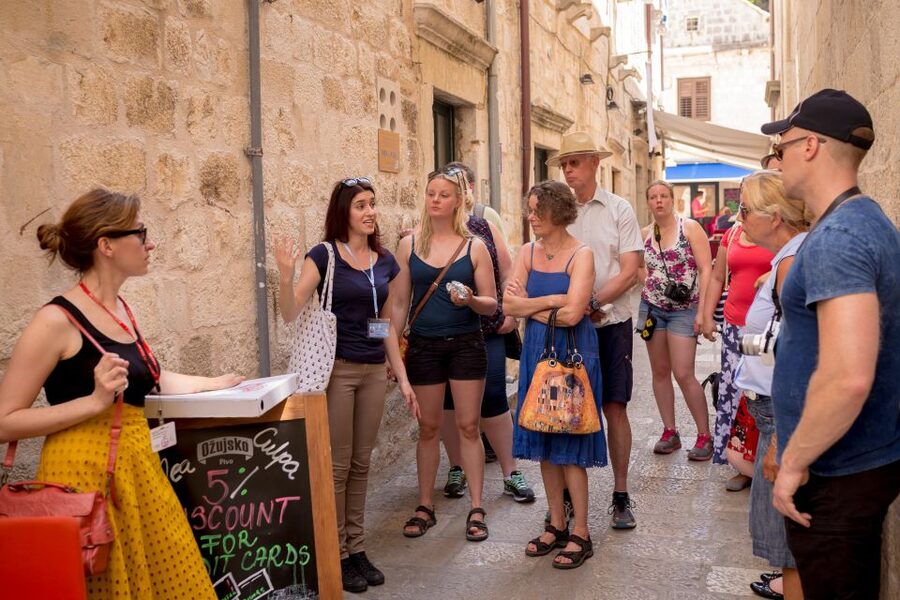 Dubrovnik Gastronomy: 3-Hour Food and Wine Tour - Walking past monasteries, palaces, and the cathedral