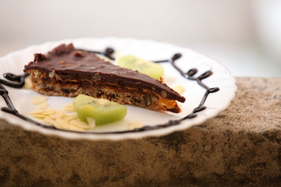 Dubrovnik Gastronomy: 3-Hour Food and Wine Tour - The guides make or break the evening