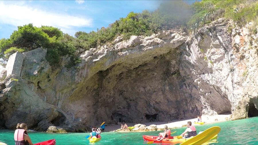 Dubrovnik: Guided Sea Kayaking and Snorkeling Tour - What the $41 price includes