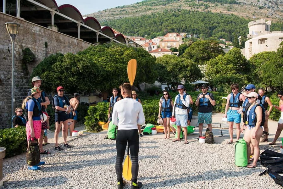Dubrovnik: Guided Sea Kayaking and Snorkeling Tour - Meeting at Pile Bay and getting settled