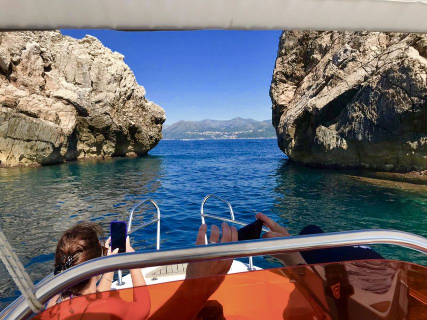 Dubrovnik: Half-Day Boat Tour to Elaphite Islands 4h - Who should book this four-hour outing