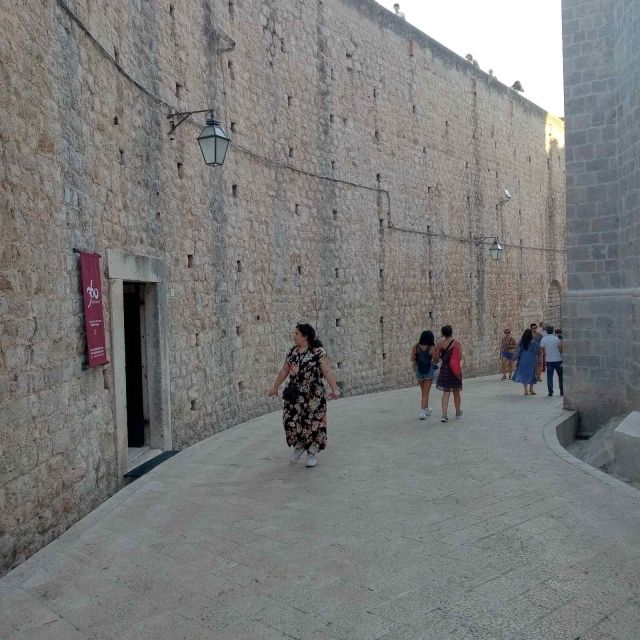 Dubrovnik: Historical Tour with Game of thrones details - Photo stops and the human side of the tour