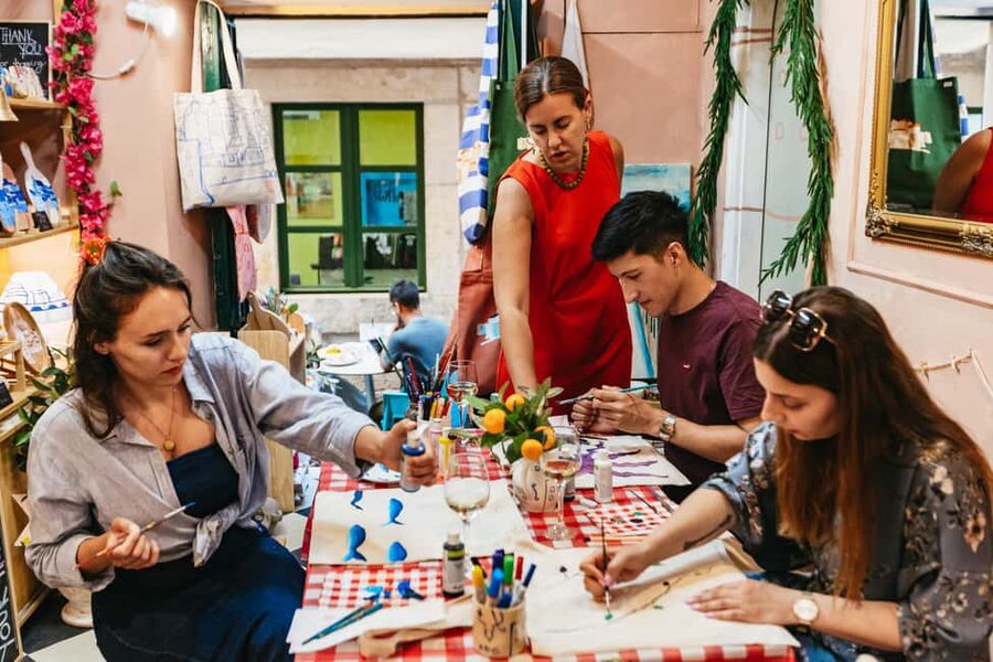 Dubrovnik: Local Wine, Dine and Design Workshop - Local Wine, Croatian Music, and a Relaxed Pace