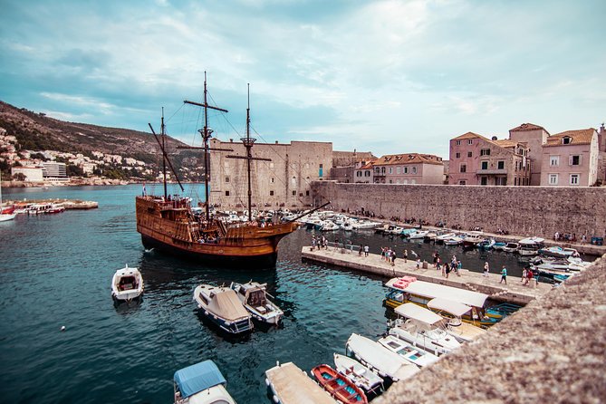 Dubrovnik: Mini Combo Old town & Game of Thrones (Spanish) - The Value of the Photo Book
