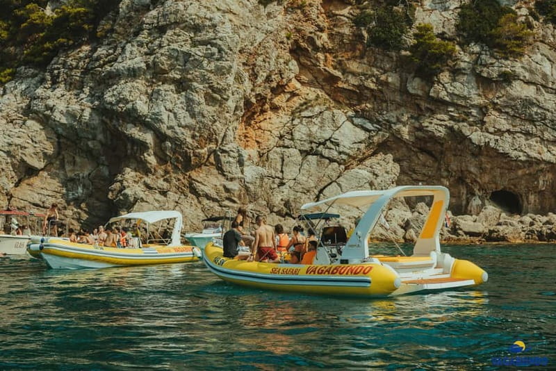 Dubrovnik: Morning Blue Cave speedboat tour with drinks - How active is the experience?