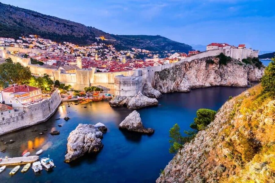 Dubrovnik : Must-See Private Walking Tour With A Guide - Key points to know before booking