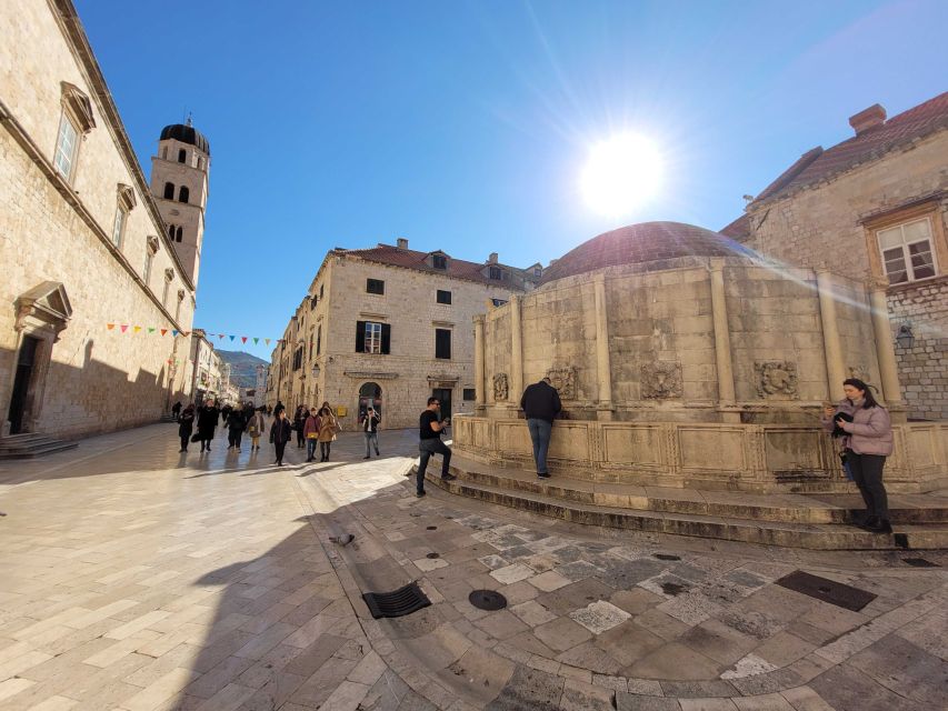 Dubrovnik: Old Town Highlights Tour with Audio Guide - A self-guided way into Dubrovnik’s Old Town