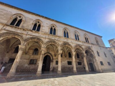 Old Town Highlights Tour with Audio Guide