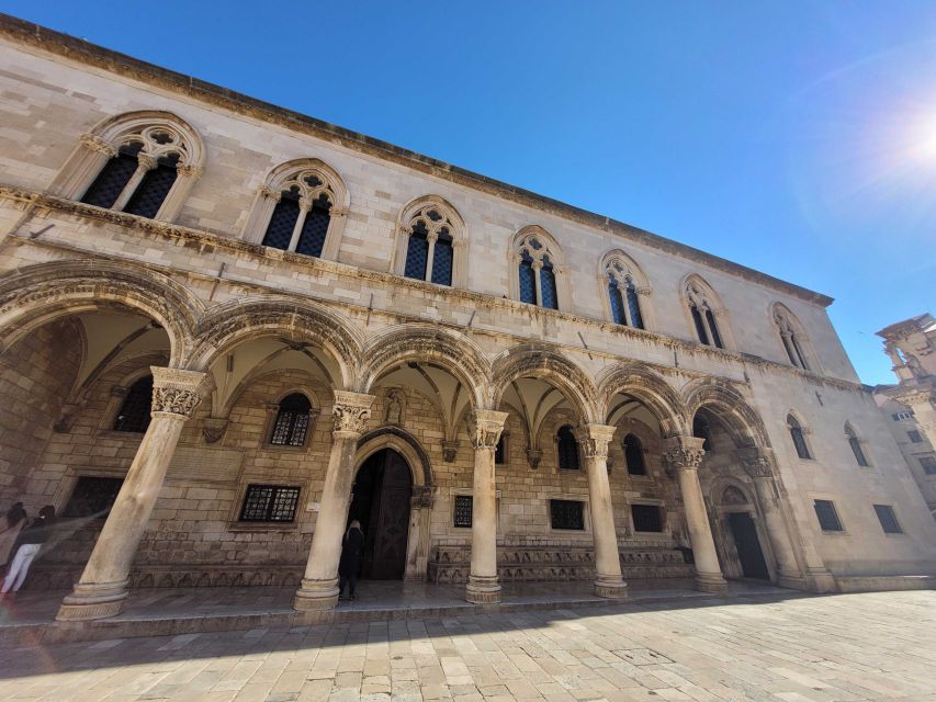 Dubrovnik: Old Town Highlights Tour with Audio Guide - Pile Gate, the main historical introduction