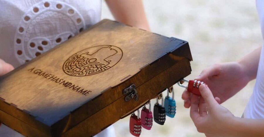 Dubrovnik: Old Town History Outdoor Escape Game - Following the book through Stradun