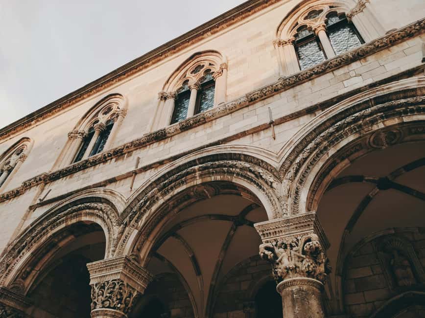 Dubrovnik Old Town History Tour: Early & Late Start - Orlando’s Column and the symbols of civic power