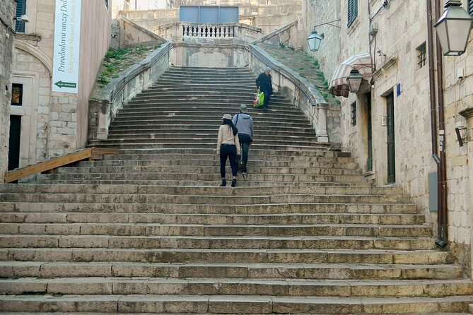 Dubrovnik: Old Town Walking Tour - What the guides add to the experience