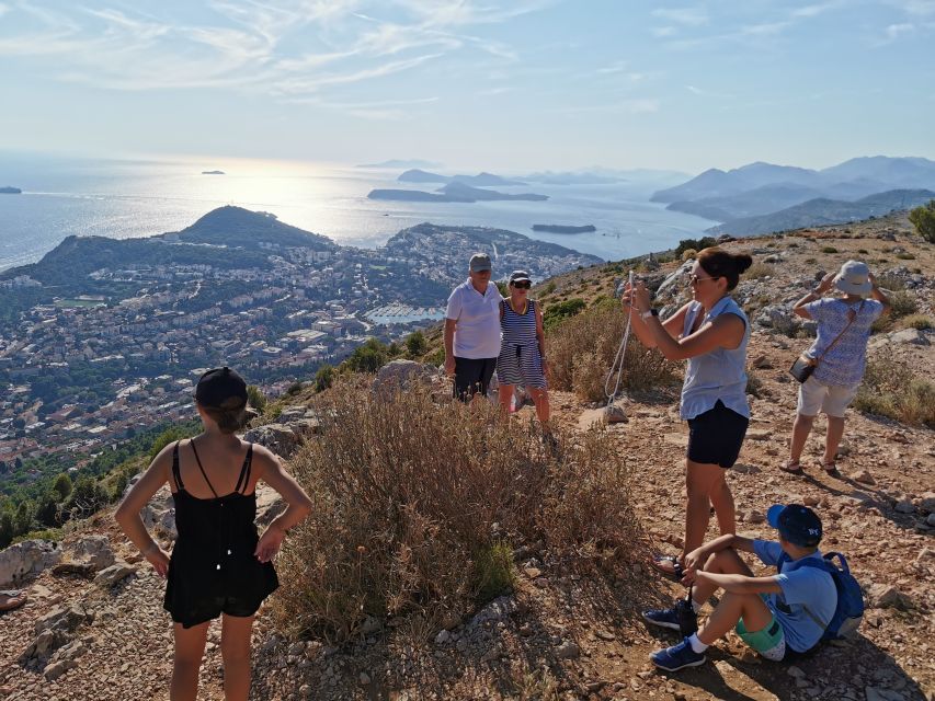 Dubrovnik: Panorama Tour with Free Time in the Old Town - Three hours to make the Old Town your own