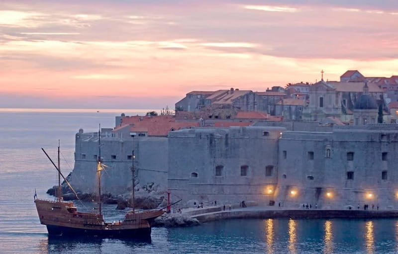 Dubrovnik: Panoramic Sunset Cruise on Karaka Ship - Cruising beside Dubrovnik’s walls
