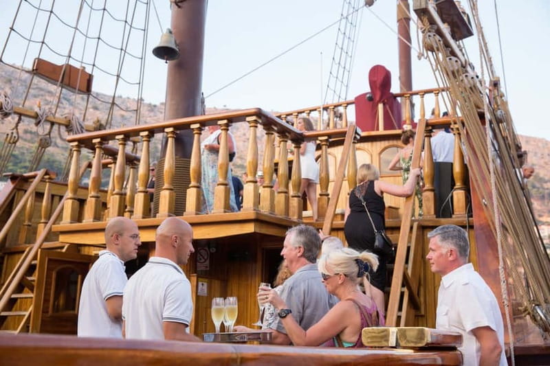 Dubrovnik: Panoramic Sunset Cruise on Karaka Ship - Meeting at the Old Town port