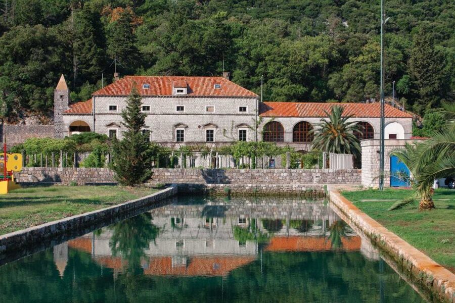 Dubrovnik: Private Cooking Experience with Wine Tasting - Key points to know