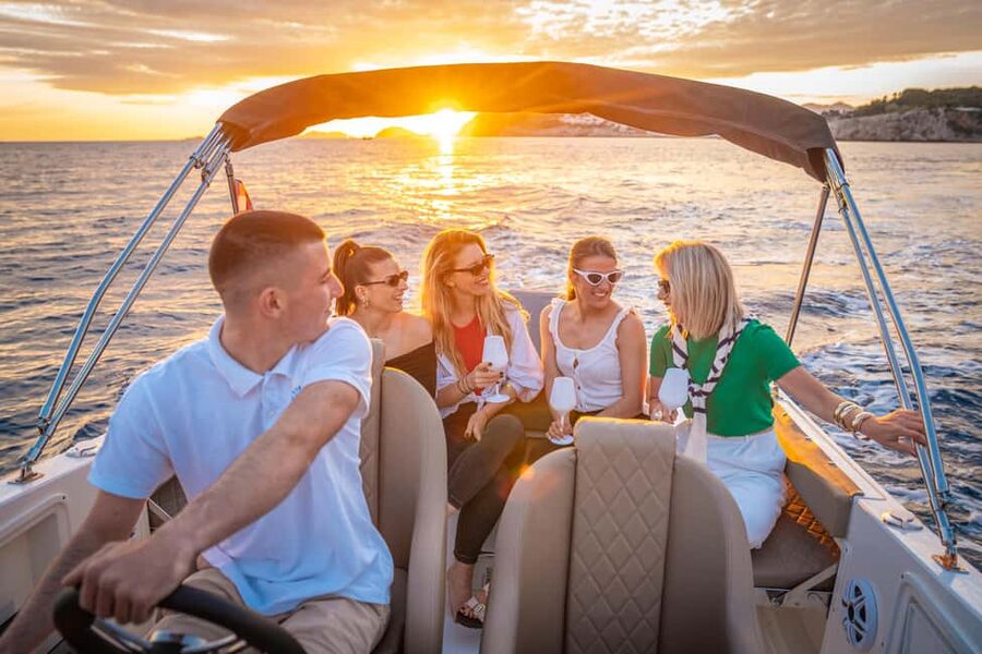 Dubrovnik Private Speedboat Tour to Elaphite Islands - The skippers make the difference