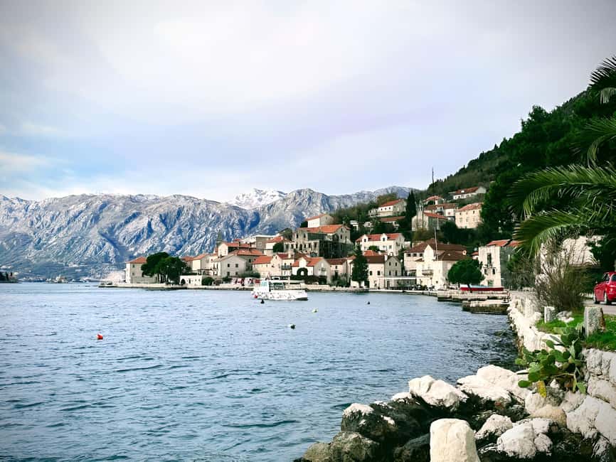 Dubrovnik: Private Tour to Montenegro, Kotor, and Perast - Kotor old town and its famous walls