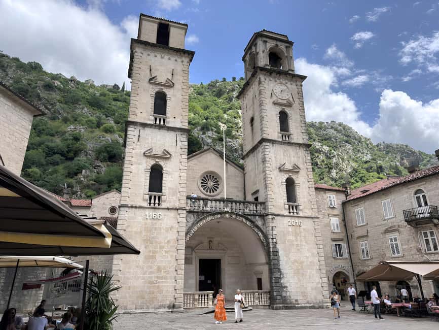 Dubrovnik: Private Tour to Montenegro, Kotor, and Perast - Booking advice for a smoother day