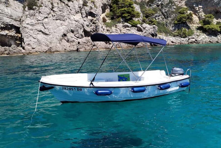 Dubrovnik: Rent a fun and easy to use boat without license - Koločep, quiet bays, and clear water