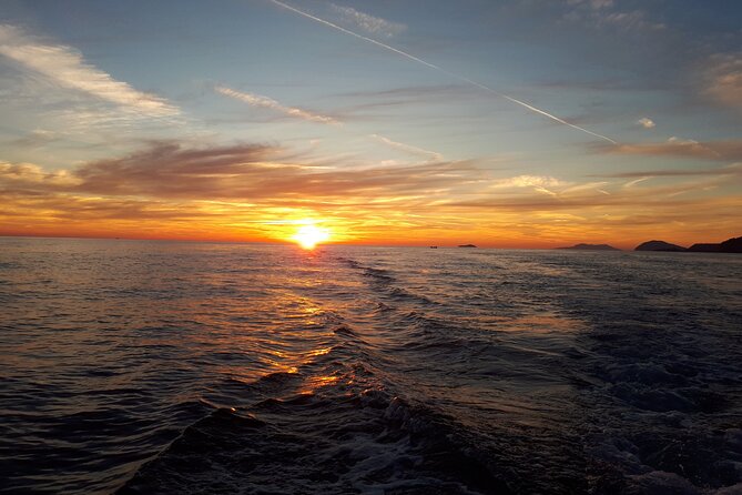 Dubrovnik Romantic Sunset Boat Tour - Sailing toward Grebeni Lighthouse