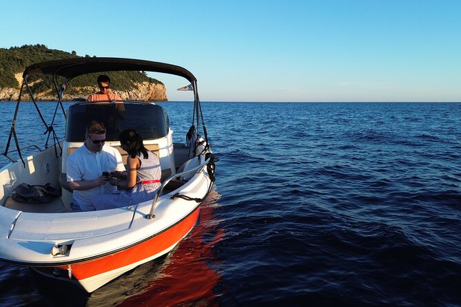 Dubrovnik Romantic Sunset Boat Tour - Sunset views and the Elaphite Islands