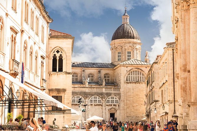 Dubrovnik's Old Town Walking Tour - What the guides bring to the walk